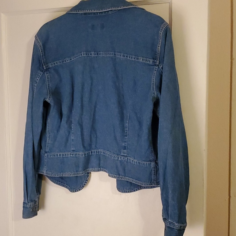 Crazy Horse  A Liz Claiborne Company - Picture 5 of 11